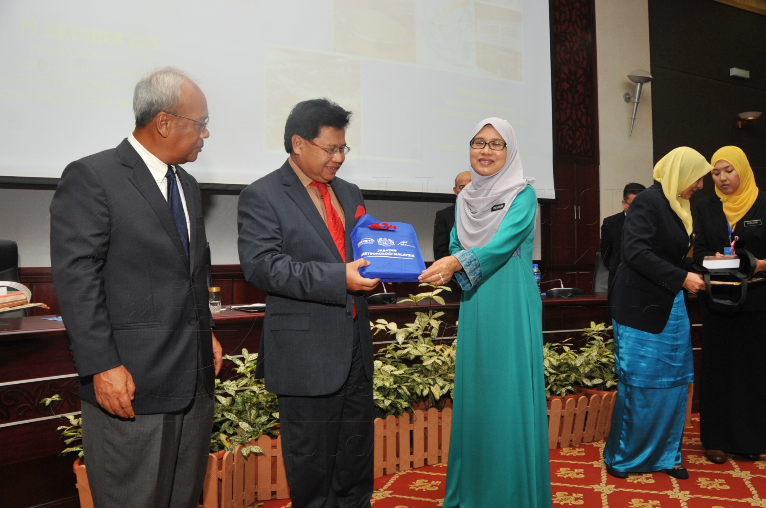 PRO15 164 IKLIM HAS 0987